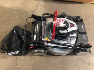 lot 11 image: Murray 22 in. 140 cc Briggs & Stratton Walk Behind Gas Self-Propelled Lawn Mower with Front Wheel Drive and Bagger No Checked   Customer Returns See Pictures