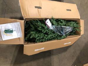 lot 39 image: Home Decorators Collection 7.5 ft. Grand Duchess Twinkling Balsam Fir LED Pre-Lit Artificial Christmas Tree T27    Customer Returns See Pictures