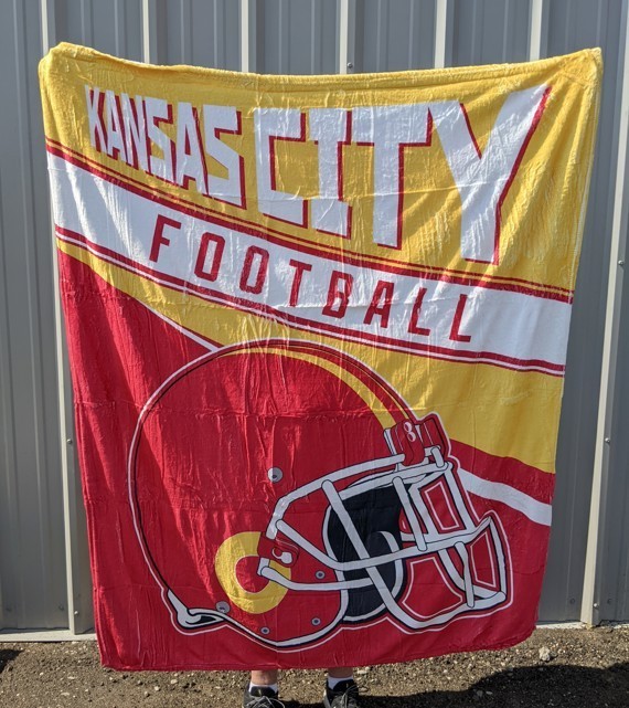 lot 70 image: NFL Kansas City Chiefs Football Throw Blanket 50 x 64 - Brand New