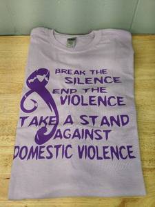 lot 401 image: Gildan Ultra Cotton Shirt Large - Break the Silence Domestic Violence - New P