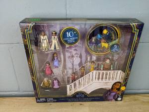 lot 410 image: Disney Wish Kingdom of Rosas Character Set - 10 Dolls & 5 Friend Figures - Brand New P