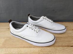 lot 215 image: Goodfellow & Co Mens White Canvas Sneakers Size 8