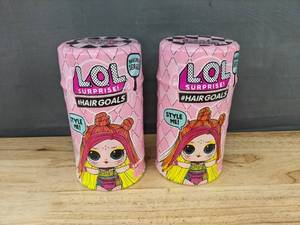 lot 64M image: 2 LOL Surprise Hairgoals Makeover Series Dolls - Brand New M