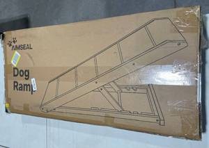 lot 62 image: Aimseal Dog Ramp