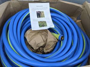 lot 175 image: Aenffow Garden Hybrid Hose W.P. 220psi - Brand New B