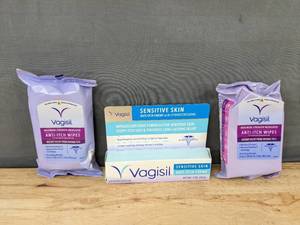 lot 257 image: Vagisil Sensitive Skin Anti-Itch Creme & 40 Wipes Bundle - Brand New