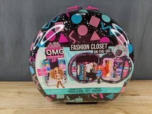 lot 96M image: LOL Surprise OMG Fashion Closet On-The-Go Playset $65 Retail - Brand New M