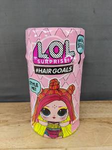 lot 264M image: LOL Surprise Hairgoals Makeover Series Doll - Brand New M