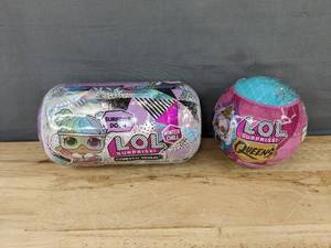 lot 232M image: LOL Surprise Queens & Winter Chill Confetti Reveal Dolls - Brand New M