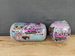 lot 280M image: LOL Surprise Winter Chill Confetti Reveal and Present Surprise - Brand New M