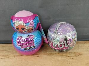lot 184M image: LOL Surprise Color Change & Winter Chill Present Surprise Dolls - Brand New M