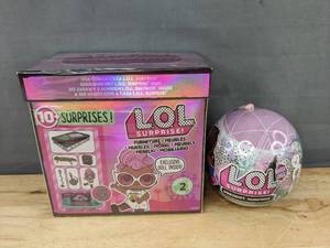 lot 56M image: LOL Surprise Furniture Set & Present Surprise Winter Chill Ball - Brand New M