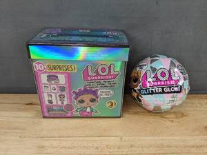 lot 252M image: LOL Surprise Glitter Globe Doll & LOL Surprise Roller Rink Furniture Set - Brand New M