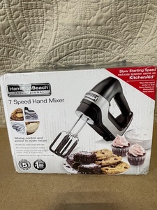 lot 120 image: Hamilton Beach Professional 7 Speed Hand Mixer with Attachments