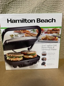 lot 145 image: Hamilton Beach 3-in-1 Indoor Grill, Panini Press, and Sandwich Maker