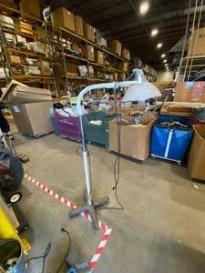 lot 2ET image: Dental Lamp (587260)ET