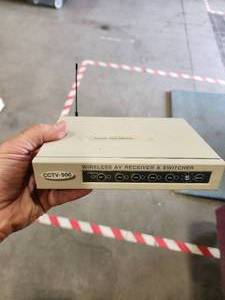 lot 3TLT image: CCTV-900 (587343) wireless AV receiver and switcher untested as is