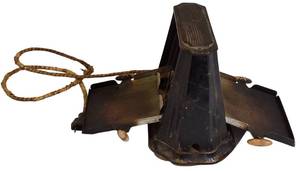 lot 30 image: Antique - Lady Dover Flip Flop Toaster  1930s Chrome Bakelite Toaster