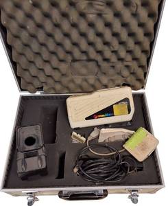 lot 100 image: DuPont MA90B ChromaVision Multiangle Spectrophotometer Auto Paint Matcher