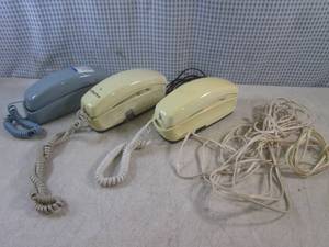 lot 36 image: (CSB) 3 Vintage Push Button Telepho...