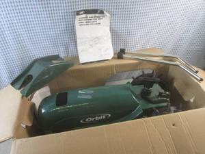 lot 39 image: (EW5) Orbit Heavy-Duty Traveling Sp...