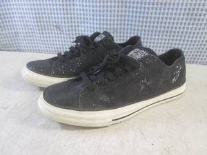 lot 68 image: (CSB) Pair of Converse One Star Bla...