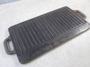 lot 119 image: (EC1) Cast Iron Griddle Double Side...