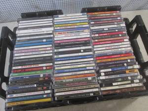 lot 135 image: (EW4) Tray of Assorted Artists Musi...