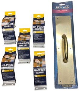 lot 092 image: Door Handle Bundle, A