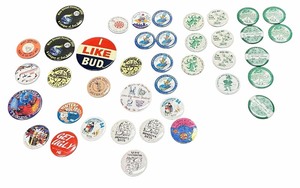 lot 105 image: Vintage ButtonsPins Bundle