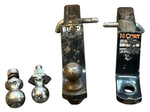 lot 151 image: Tow Hitch Bundle