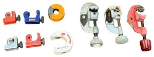 lot 202 image: Pipe Cutter Bundle