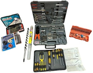lot 275 image: Mixed Hand Tools  Drill Bit Ultra Lok Bundle