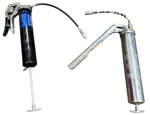 lot 338 image: Grease Gun Bundle