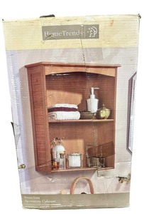 lot 052 image: Rattan Italy Accessory Cabinet 20 X 8 X 25-18