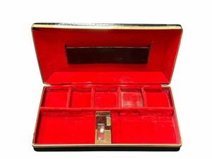 lot 50 image: Vintage Rosetta Dice Gas Lighter Gold Color Side Roller Square Spark in Holding Case
