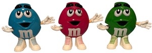 lot 197 image: Bundle of collectible M&M candy dispensers BLUE,RED,GREEN