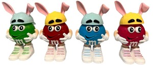 lot 193 image: Bundle of M&M Easter rabbit Bunny Figurine collectibles