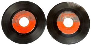 lot 368 image: Collectible Atlantic Vinyl Records Bundle