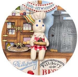 lot 57 image: Pillsbury Doughboy 3D Peanut Blossoms Collectors Plate