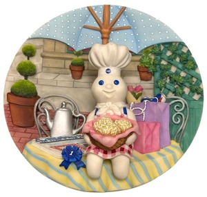lot 054 image: Pillsbury Doughboy 3D Magic Marshmallow Crescent Puffs dish