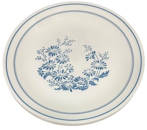 lot 127 image: Corelle (4) 10-14 Colonial Mist Dinner Plates, 1983-1986