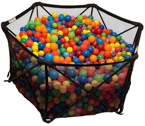 lot 393 image: Large rarely used Hexagon ball playpen lots of balls 3-4 bags