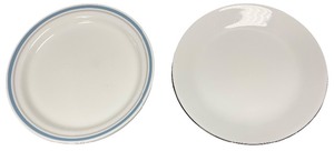 lot 128 image: Corelle (3) 10-14 INDIGO Blue And Gray  Luncheon Plates AND (1) White Frost Dinner Plate
