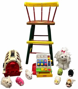 lot 035 image: Classic ZhuZhu Pets robotic hamster toyBattat plush toy dog hand-painted butterfly childs chair