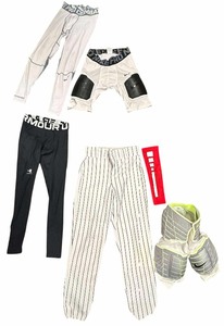 lot 039 image: Nike Pro Hyperstrong Football ShortUnder Armour and Nike ColdGear leggings