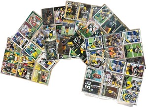 lot 062 image: Huge rare Greenbay Packers near mint condition football cards