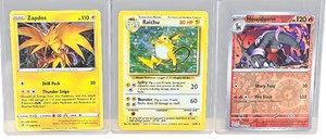 lot 071 image: NEAR MINT Electric Pokemon HOLO bundle BEAUTIFUL
