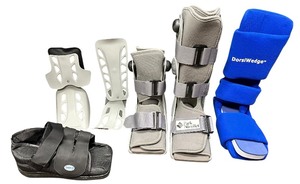 lot 427 image: Medical brace and foot Bundle