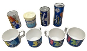 lot 482 image: Vintage Phillsbury CupsAssorted Vintage Phillsbury items